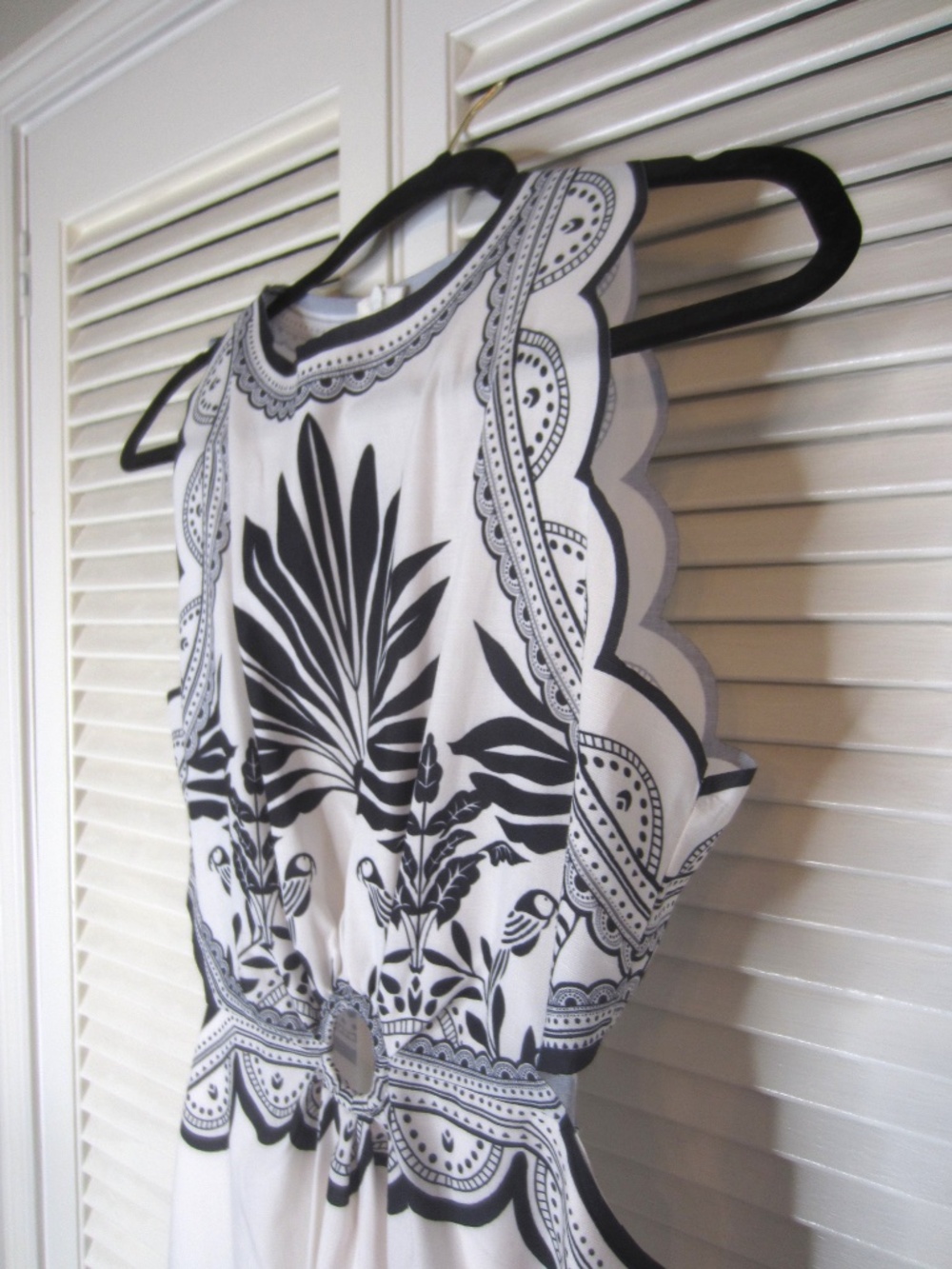 Commense Palm Print cut out cream midi dress - Size Medium - Picture 3 of 11